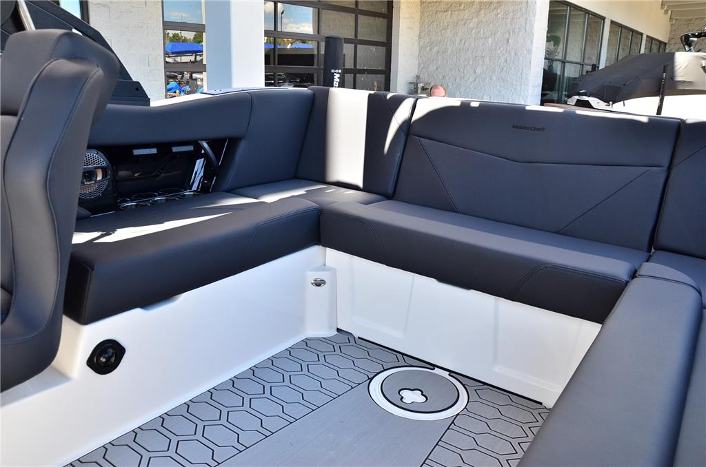 2023 MasterCraft NXT21 – Closeout pricing!
