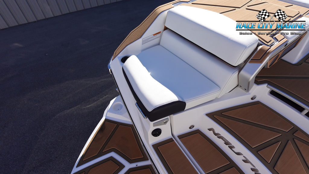 2025 Nautique P23