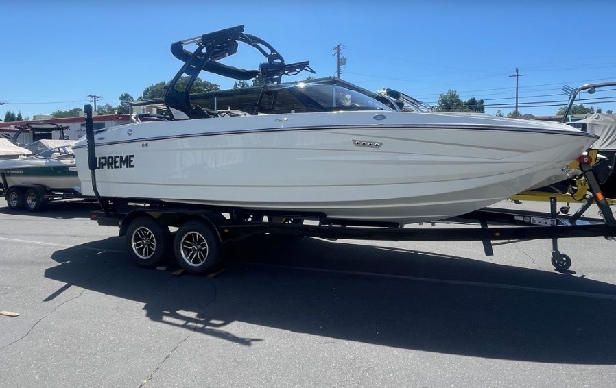 2025 Supreme S220