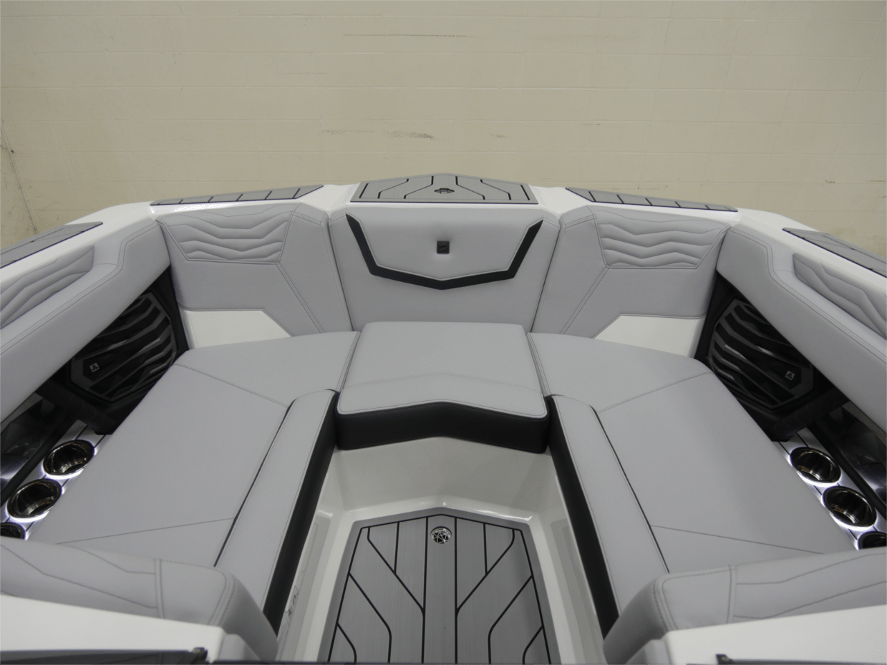 2025 Nautique G21 &#8211; Mystic White/Jet Black