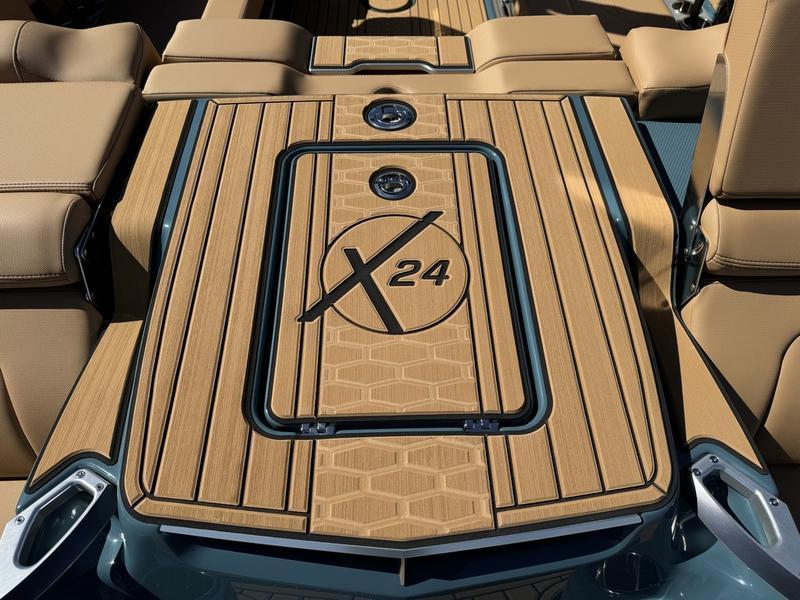 2025 MasterCraft X24