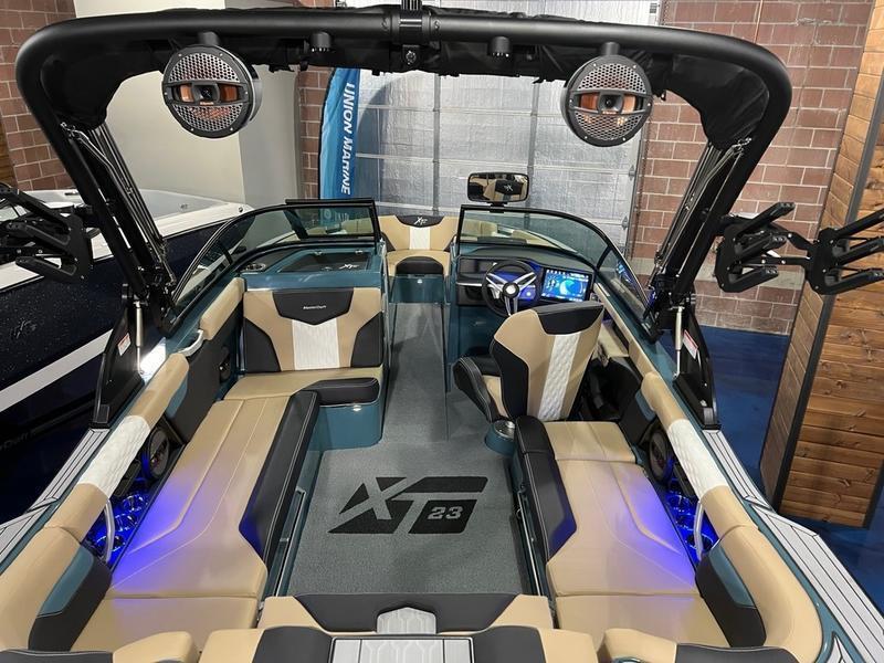 2025 MasterCraft XT23