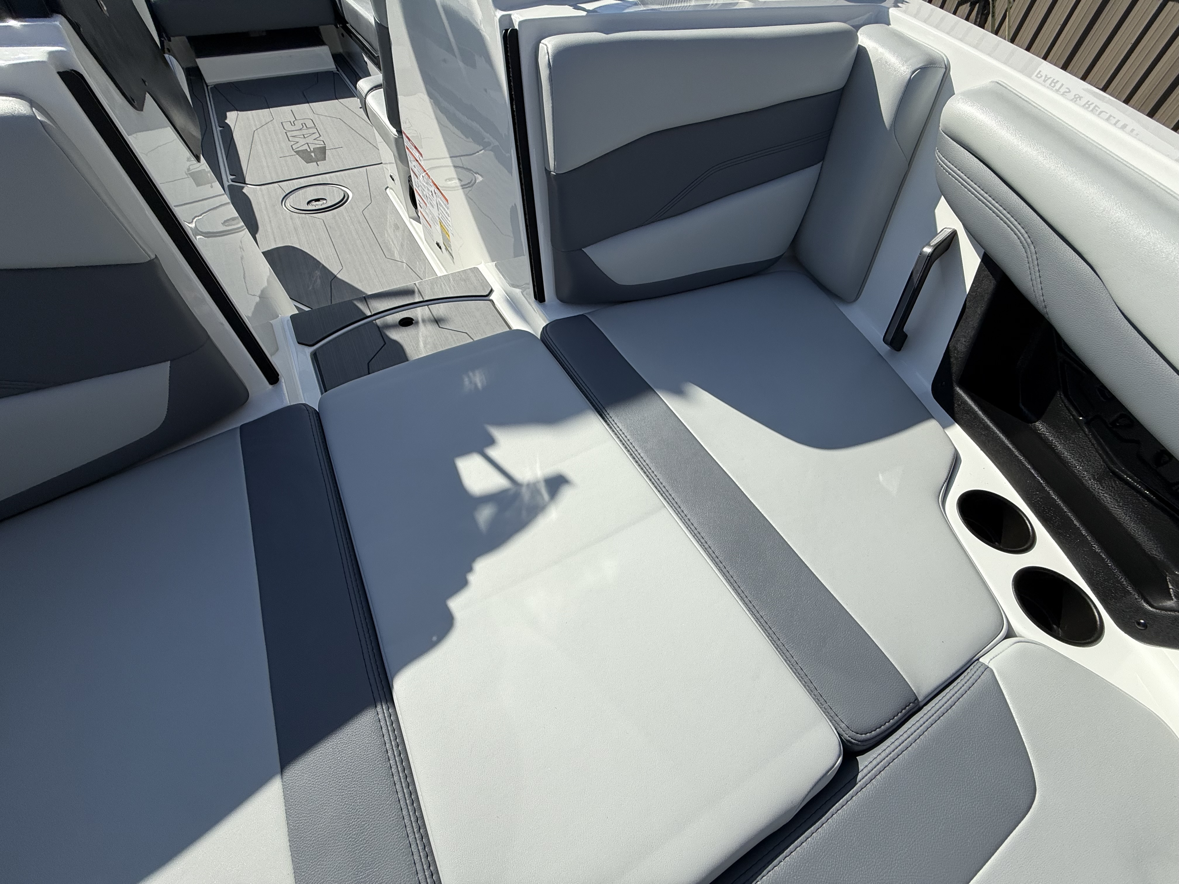 2025 Axis T235