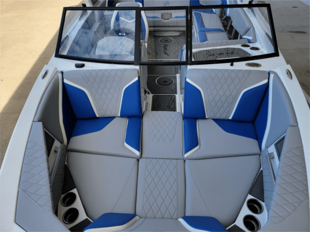 boat.Title