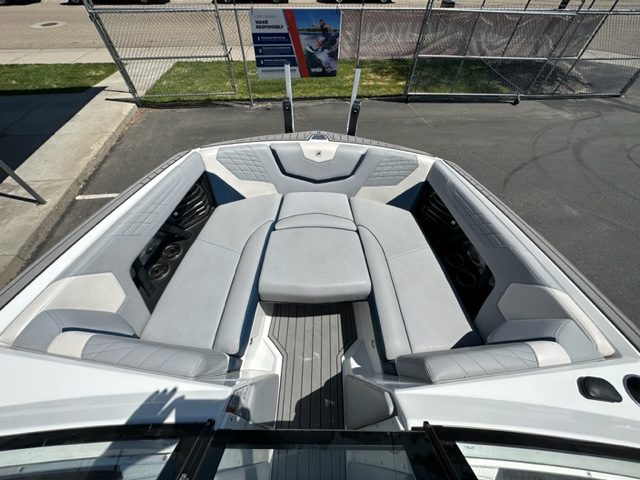 2021 Nautique G23