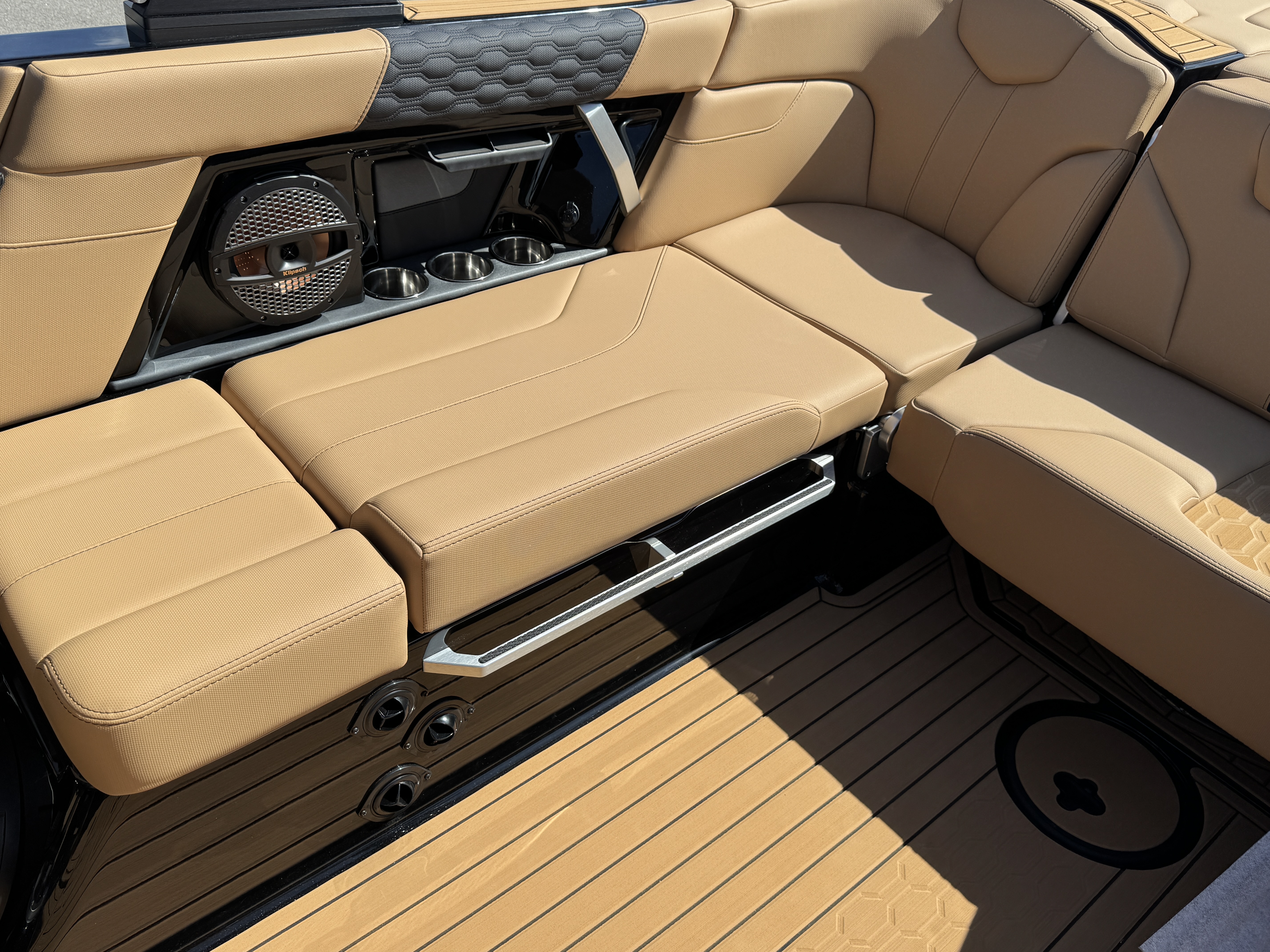 2025 MasterCraft XT23
