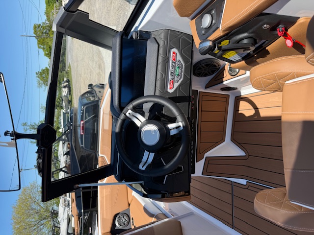 2025 Nautique GS24