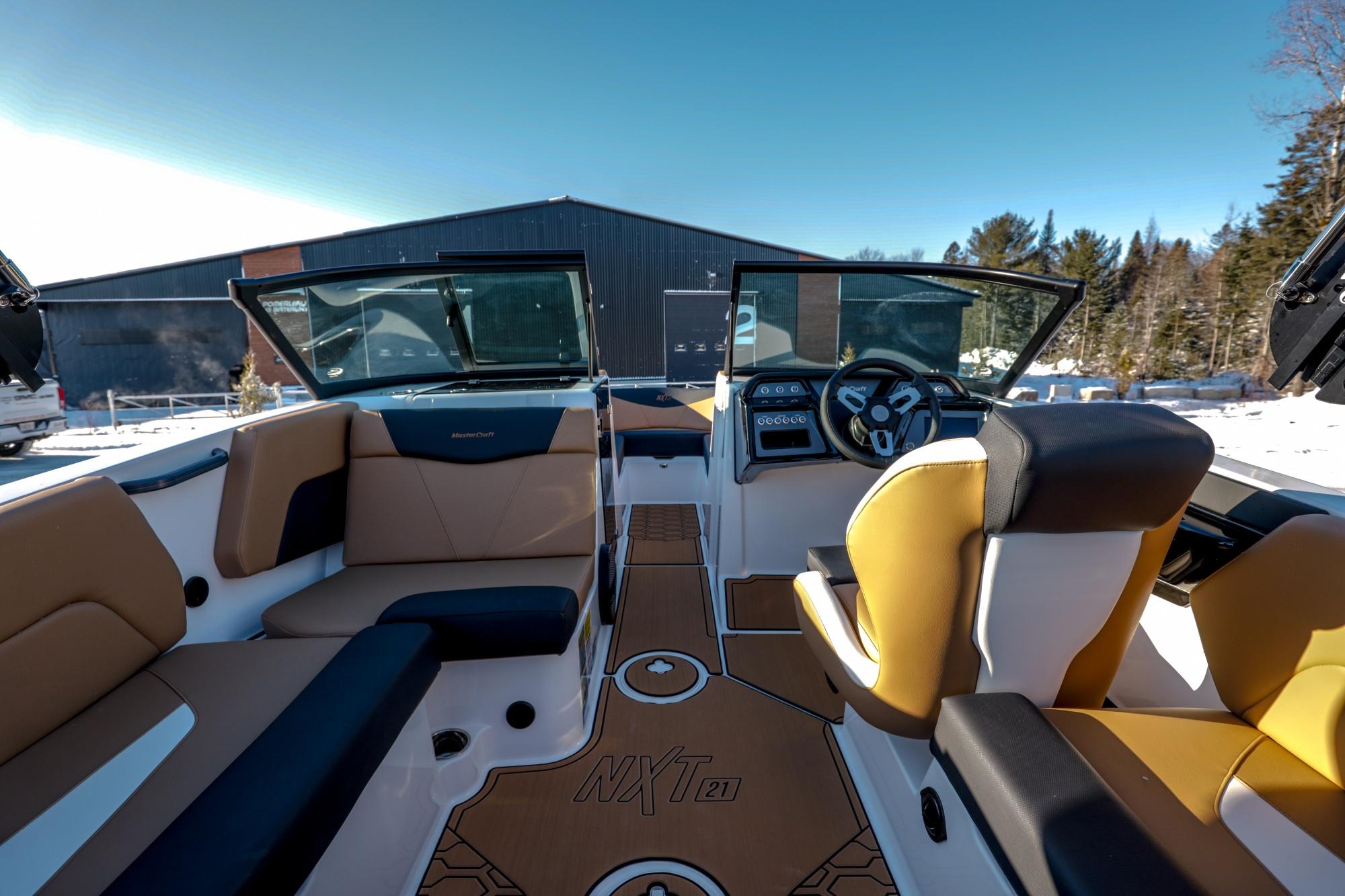 MasterCraft NXT 21