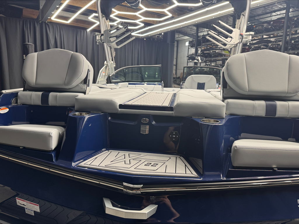 2025 MasterCraft XT22
