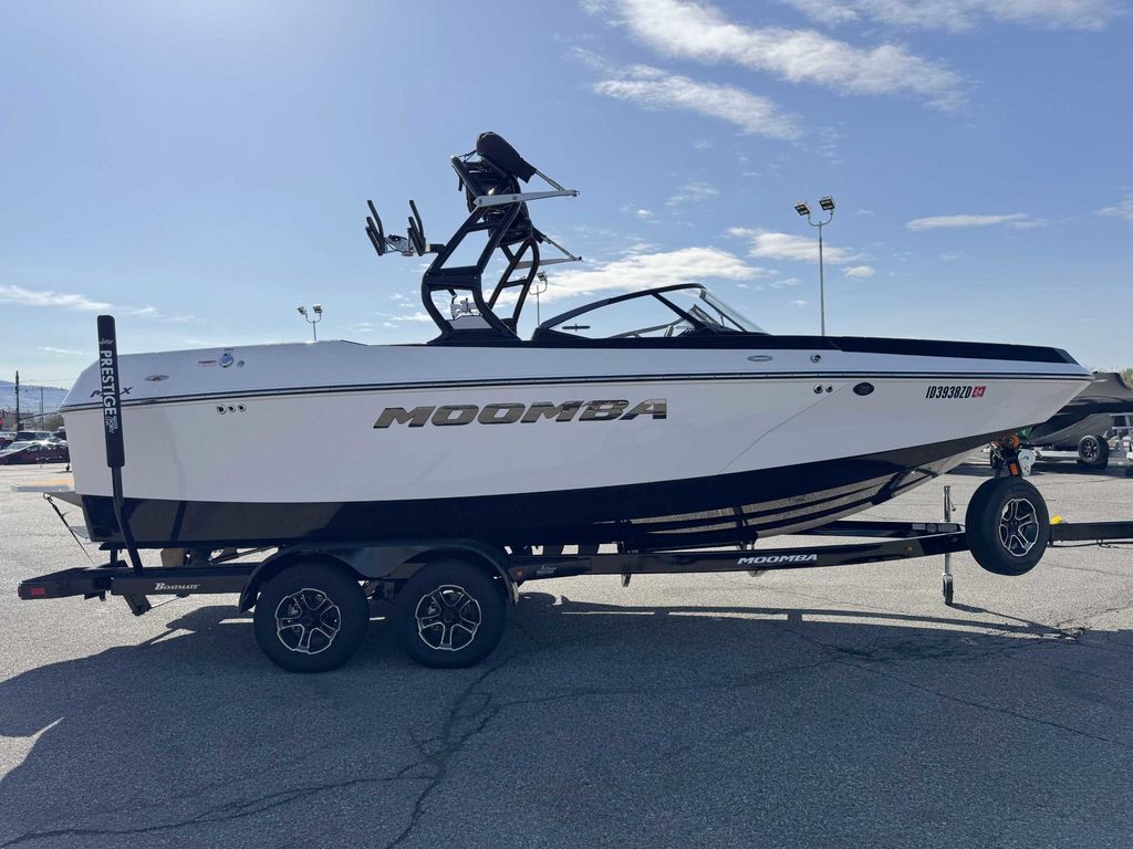2024 MOOMBA Max