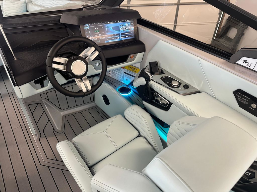 2025 Nautique G25