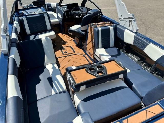2022 Malibu Wakesetter 25 LSV -H7596