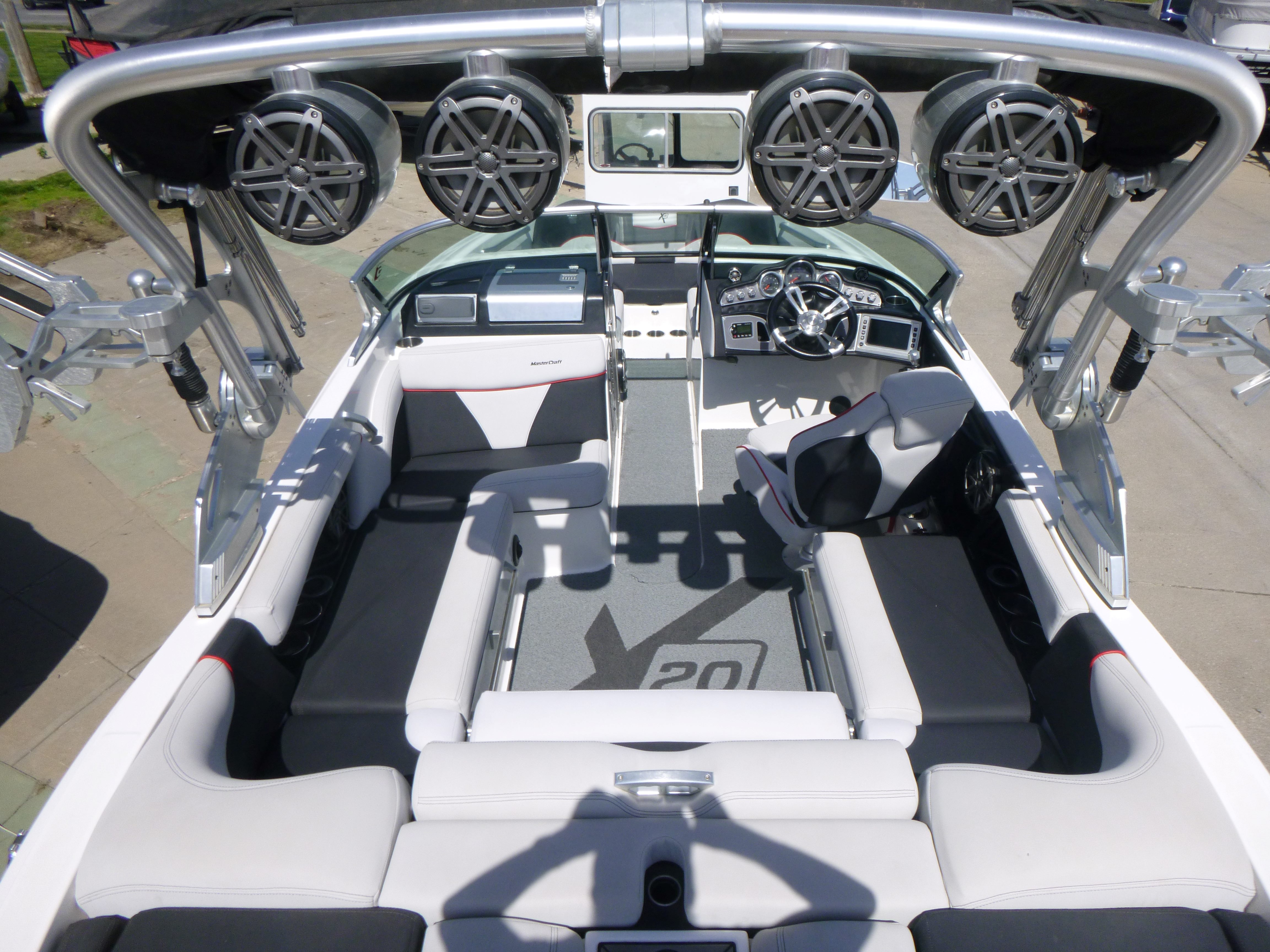 2017 MasterCraft X20