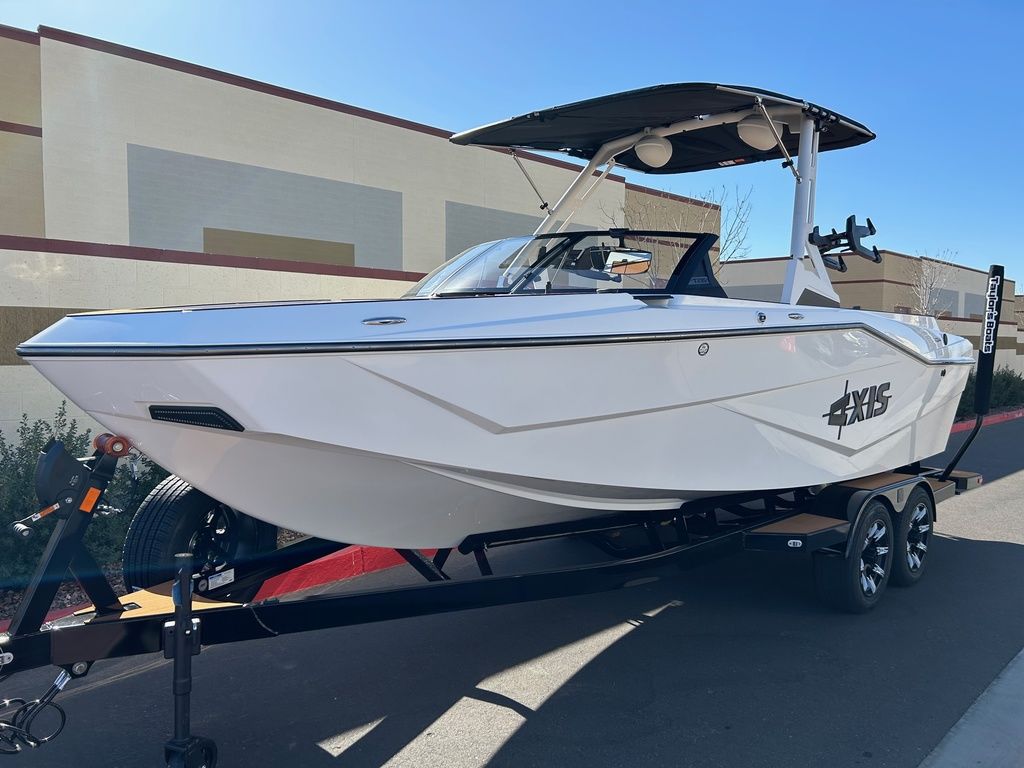 boat.Title