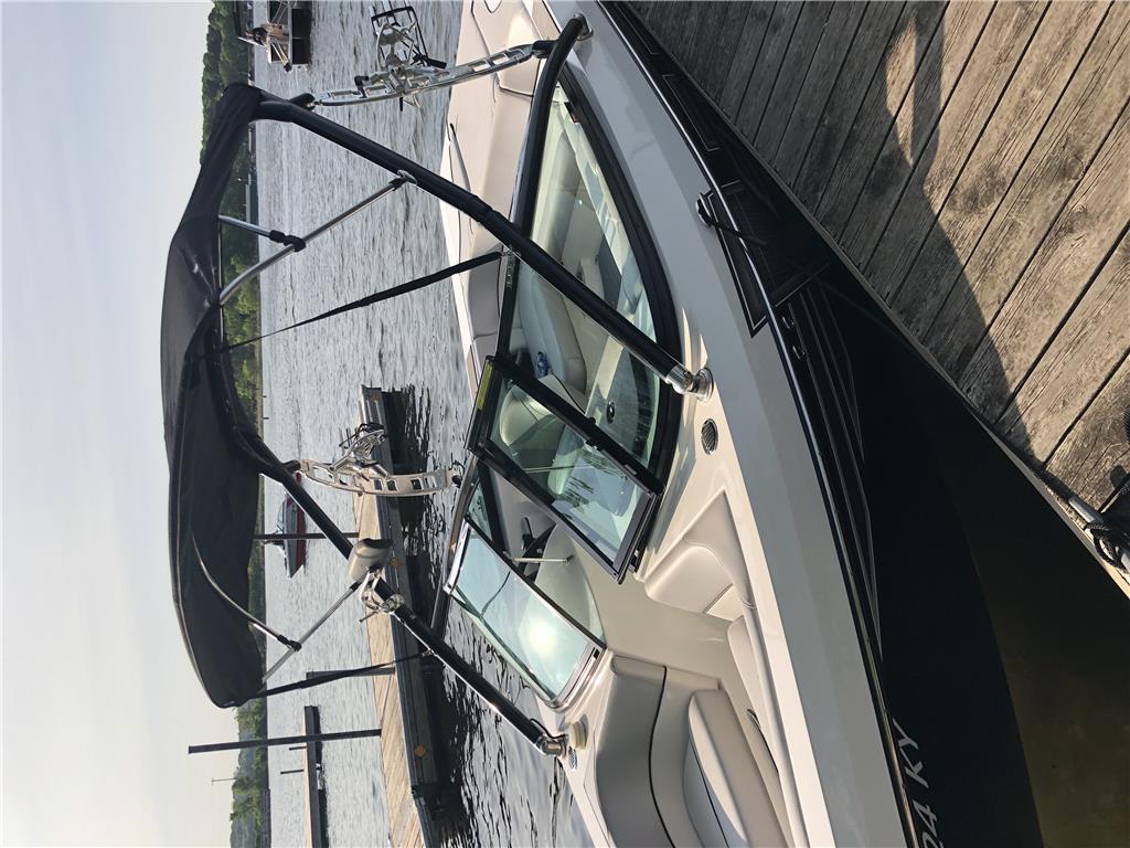2012 Epic 21v Surf Boat