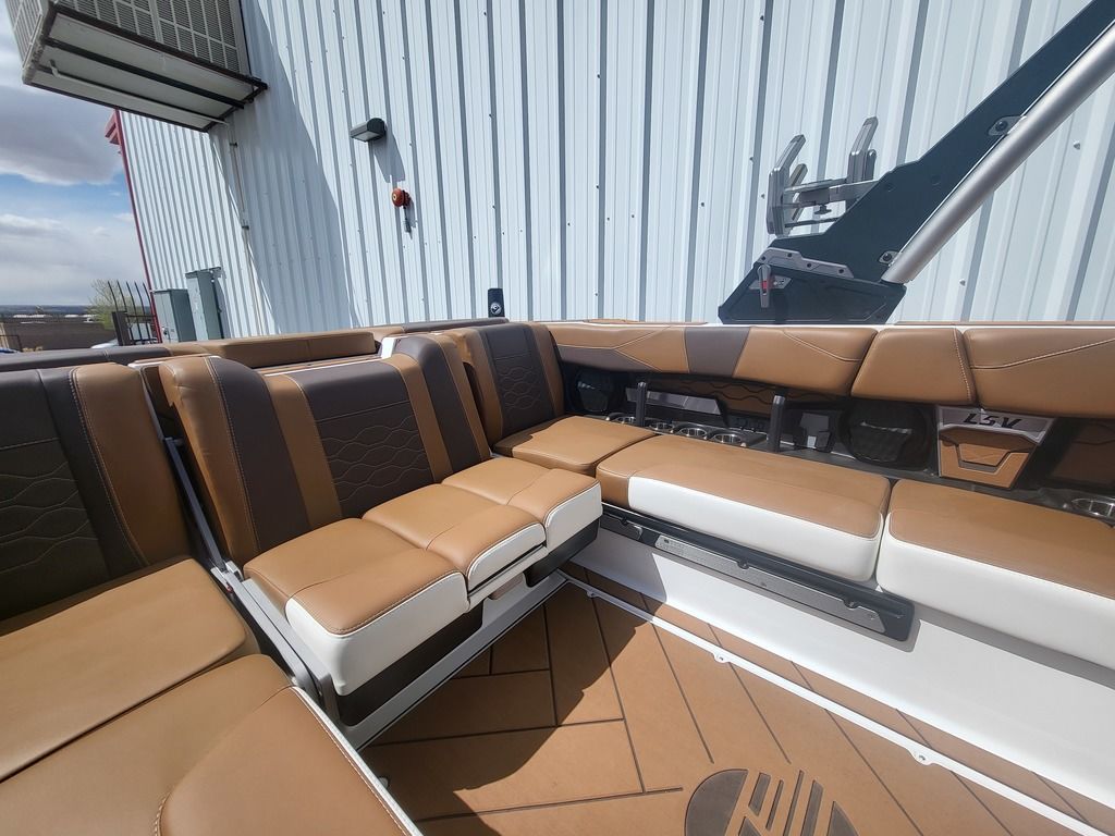 2025 Malibu Boats 23 LSV