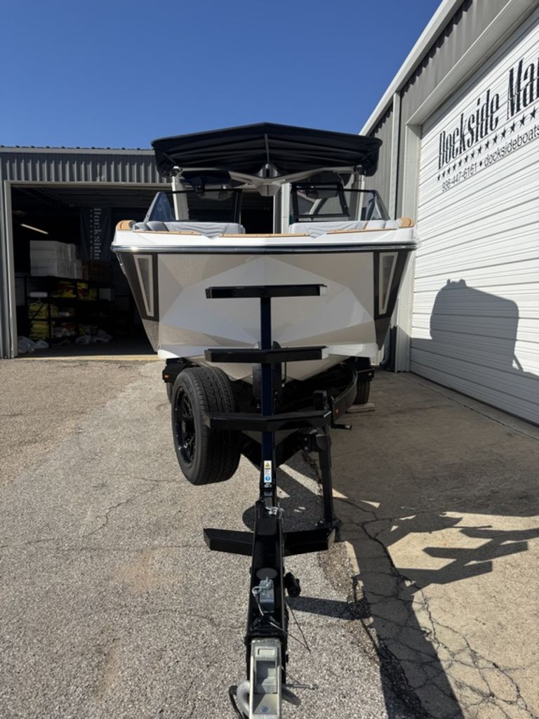 2025 Nautique Super Air Nautique G23