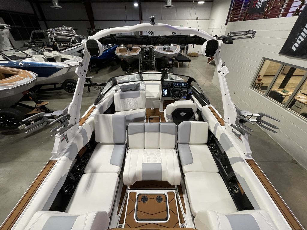 2025 Malibu Boats 23 MXZ