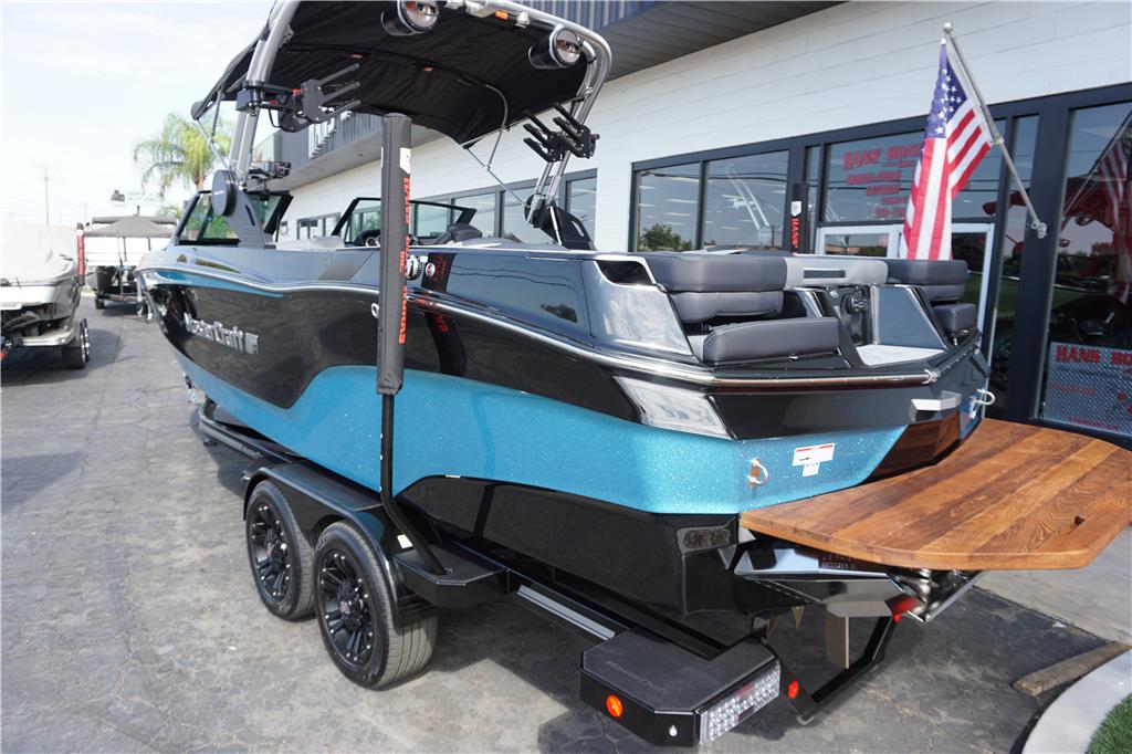 2024 MasterCraft XT24