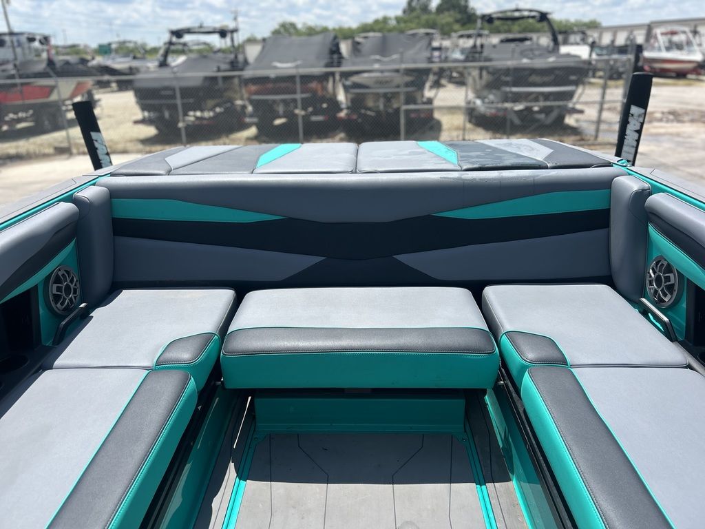 2023 Axis Wake Research A225