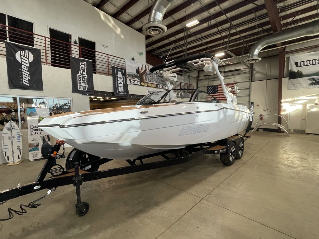 2025 Malibu Boats 23 MXZ