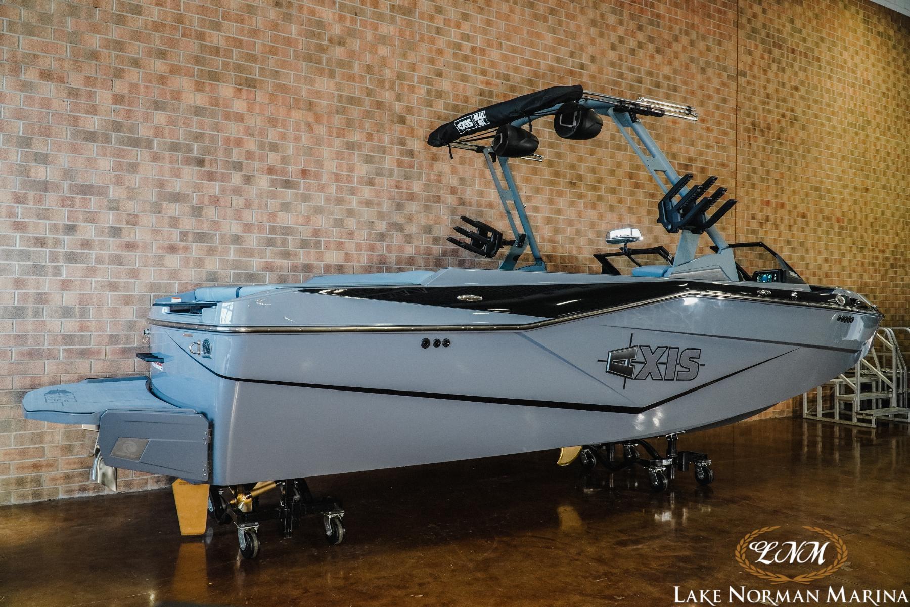boat.Title