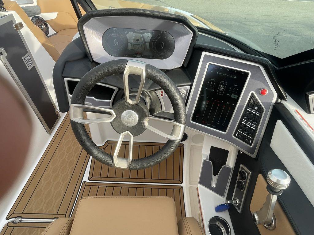 2022 MasterCraft XT22