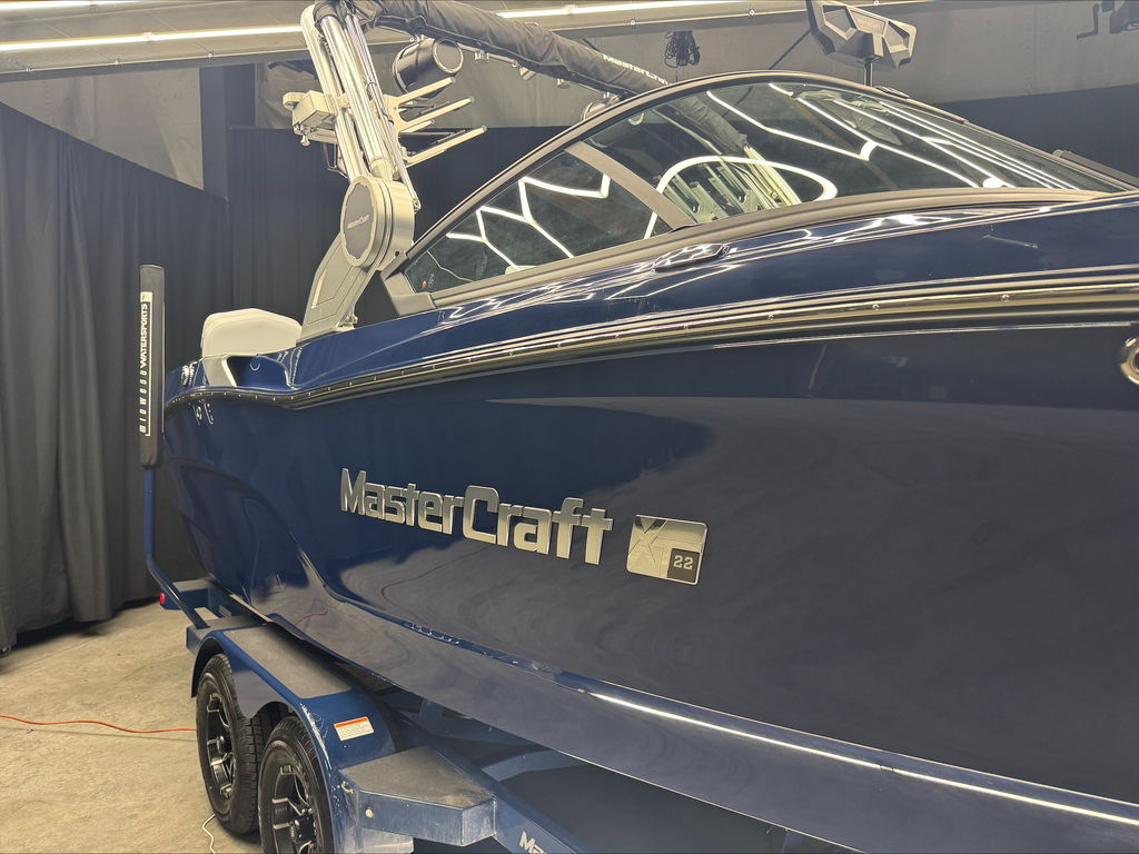 2025 MasterCraft XT22
