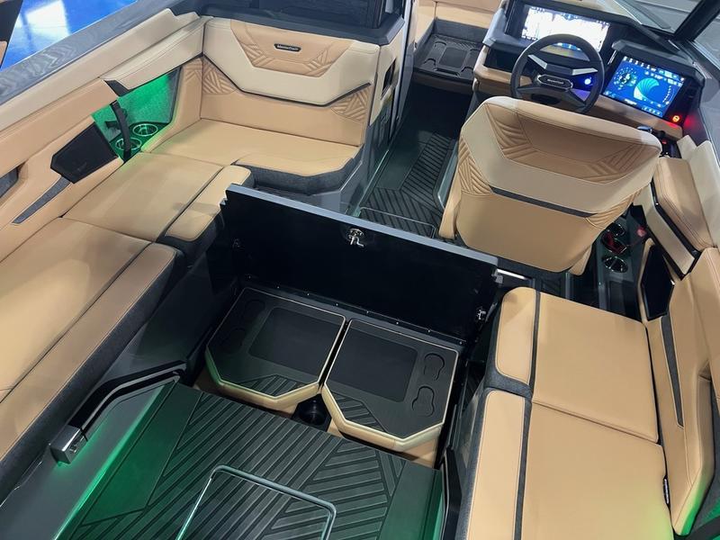 2024 MasterCraft XStar 23