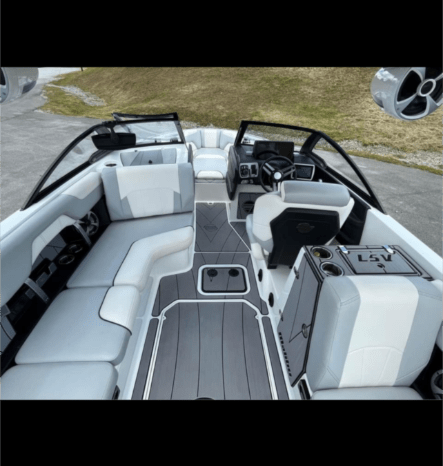 2019 MALIBU WAKESETTER 25 LSV