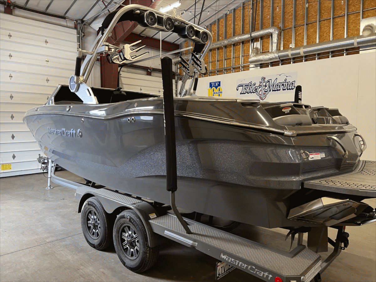 2019 MasterCraft X24