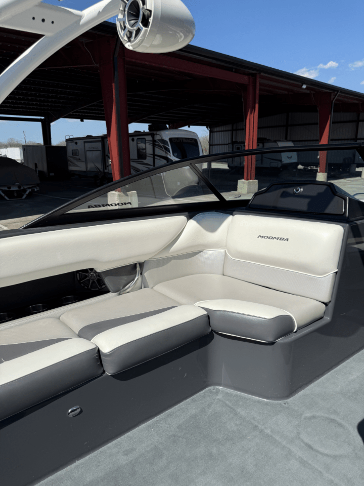 2014 Moomba Mobius LSV Icon