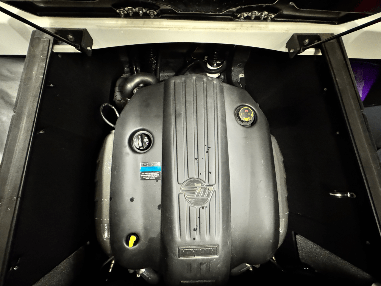 2023 Malibu 22 LSV Icon