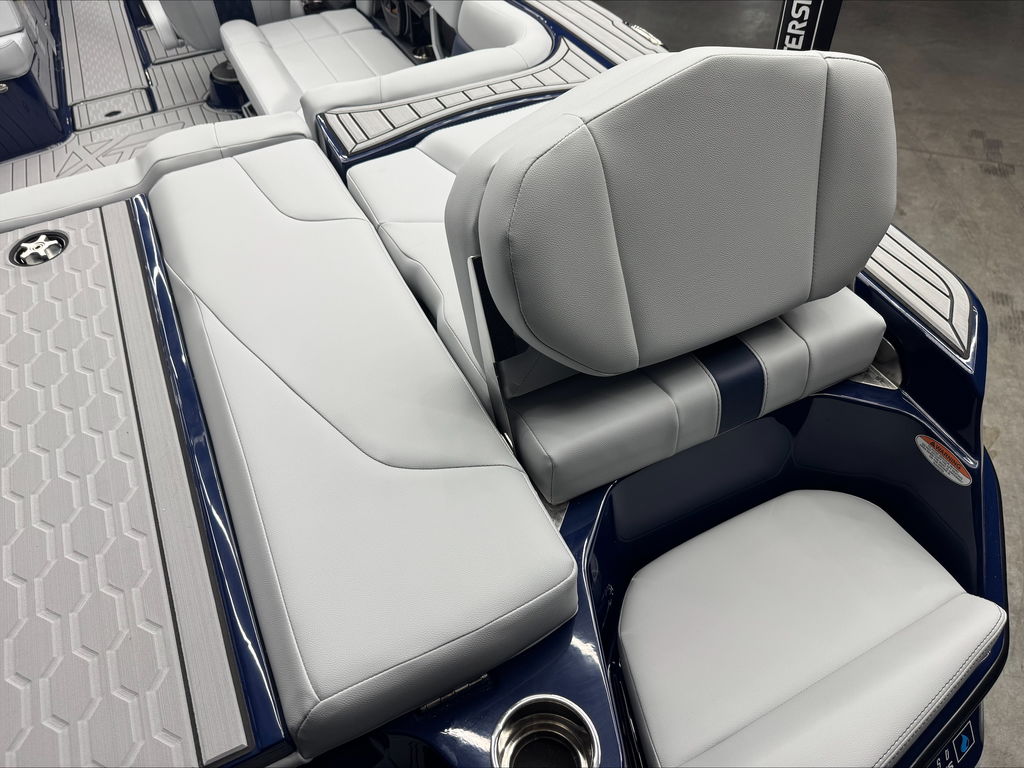 2025 MasterCraft XT22