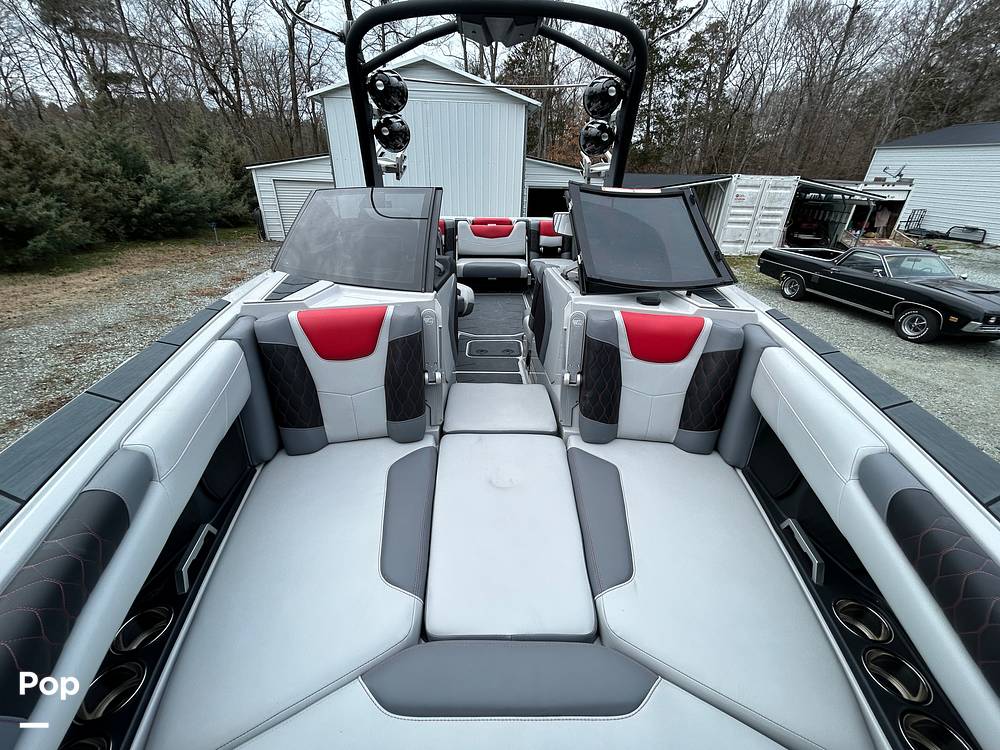 2020 Malibu M240