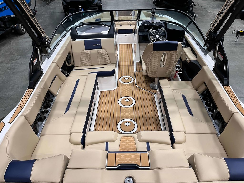 2025 MasterCraft X22
