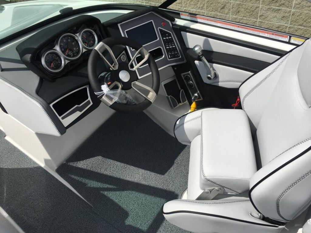 2020 MasterCraft XT21