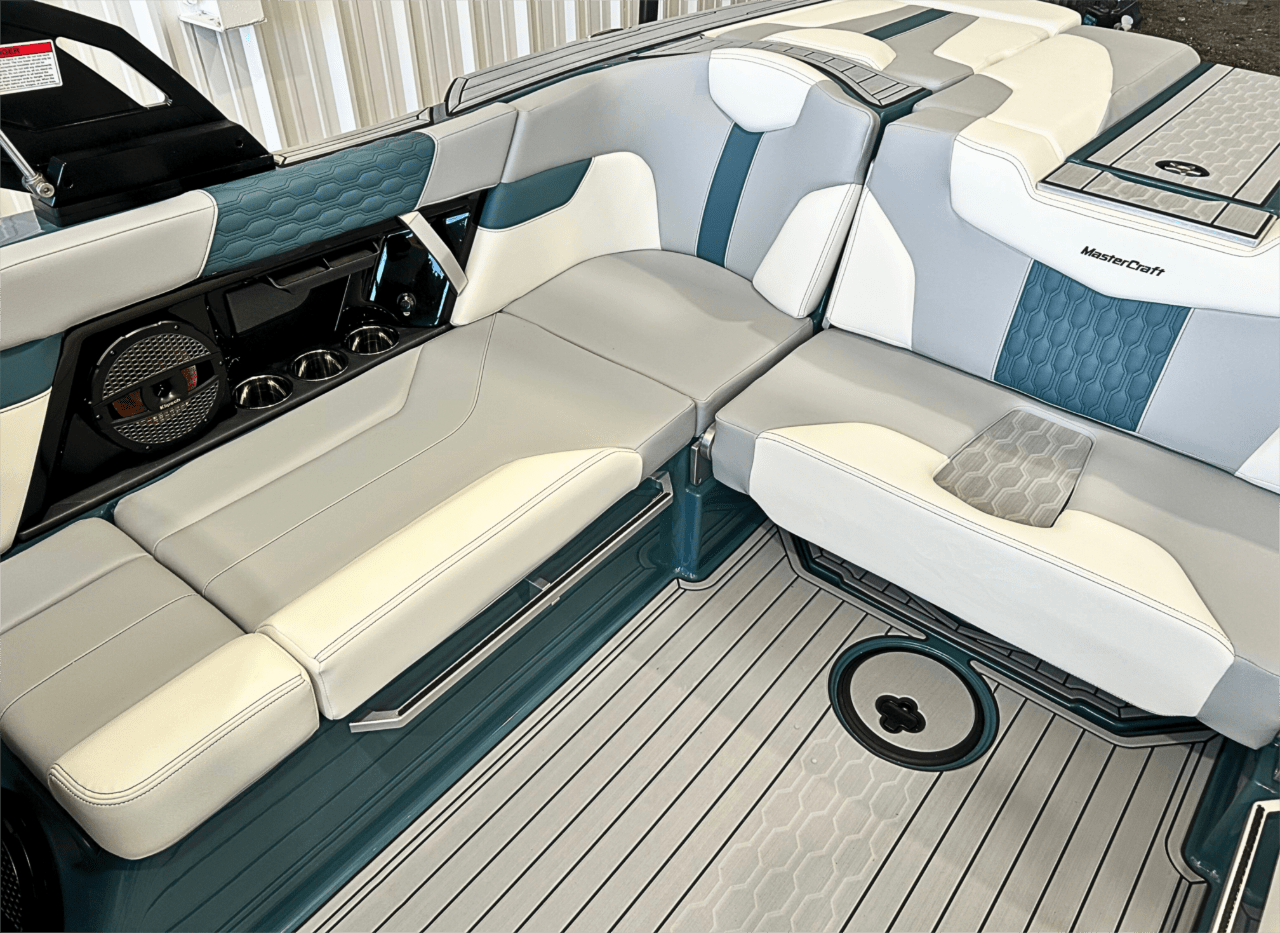 2025 MasterCraft XT22
