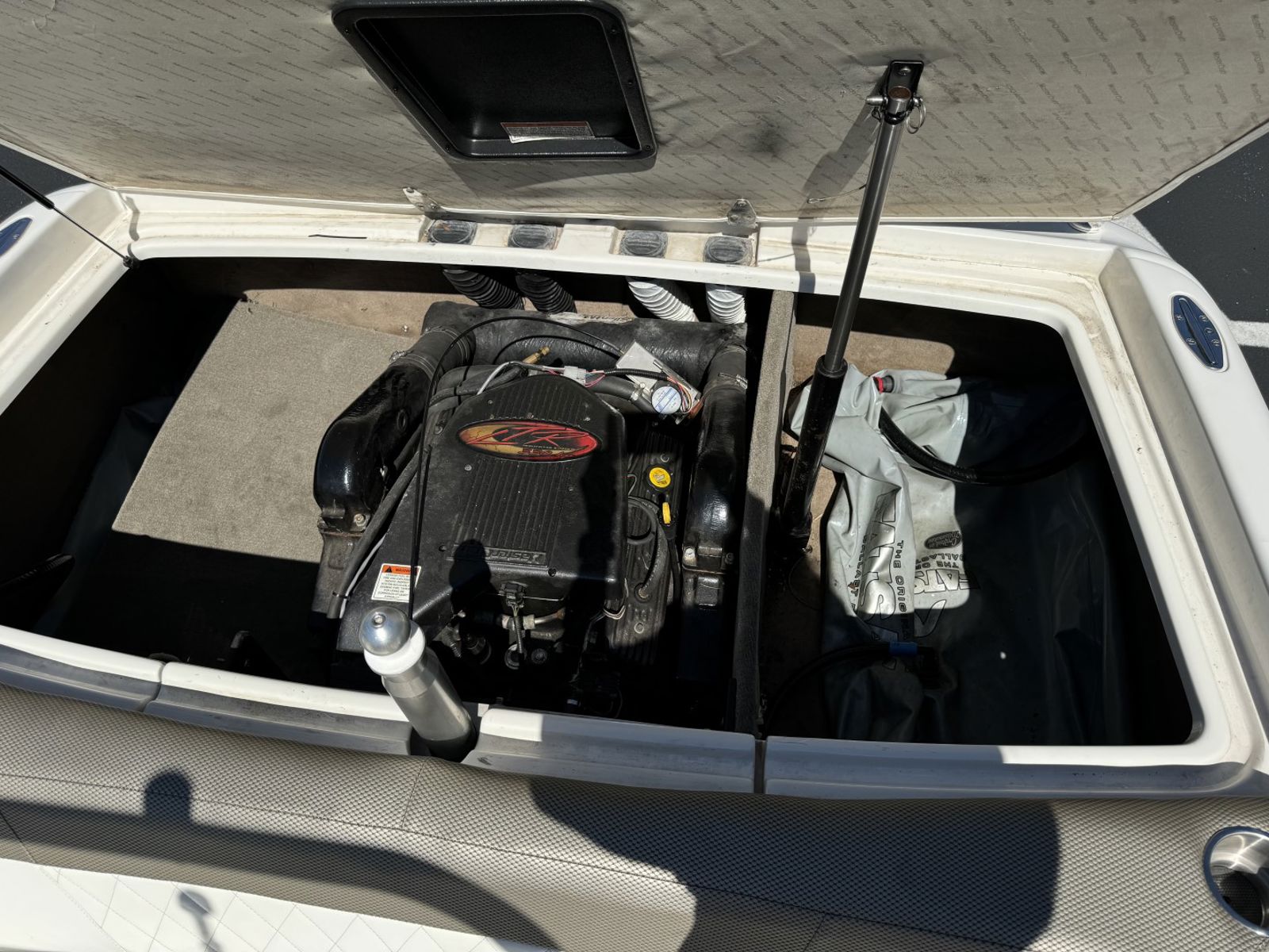2000 MasterCraft Maristar 230V