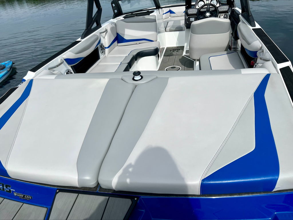 2018 Axis Wake Research T22 Icon