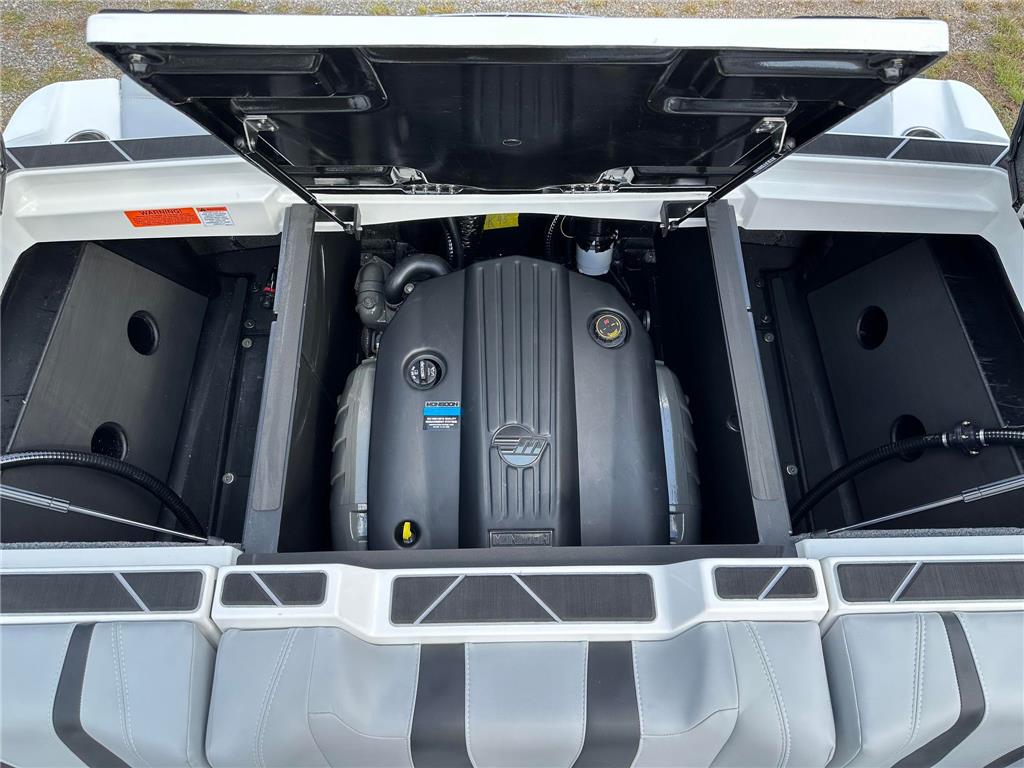 2024 Malibu 22LSV