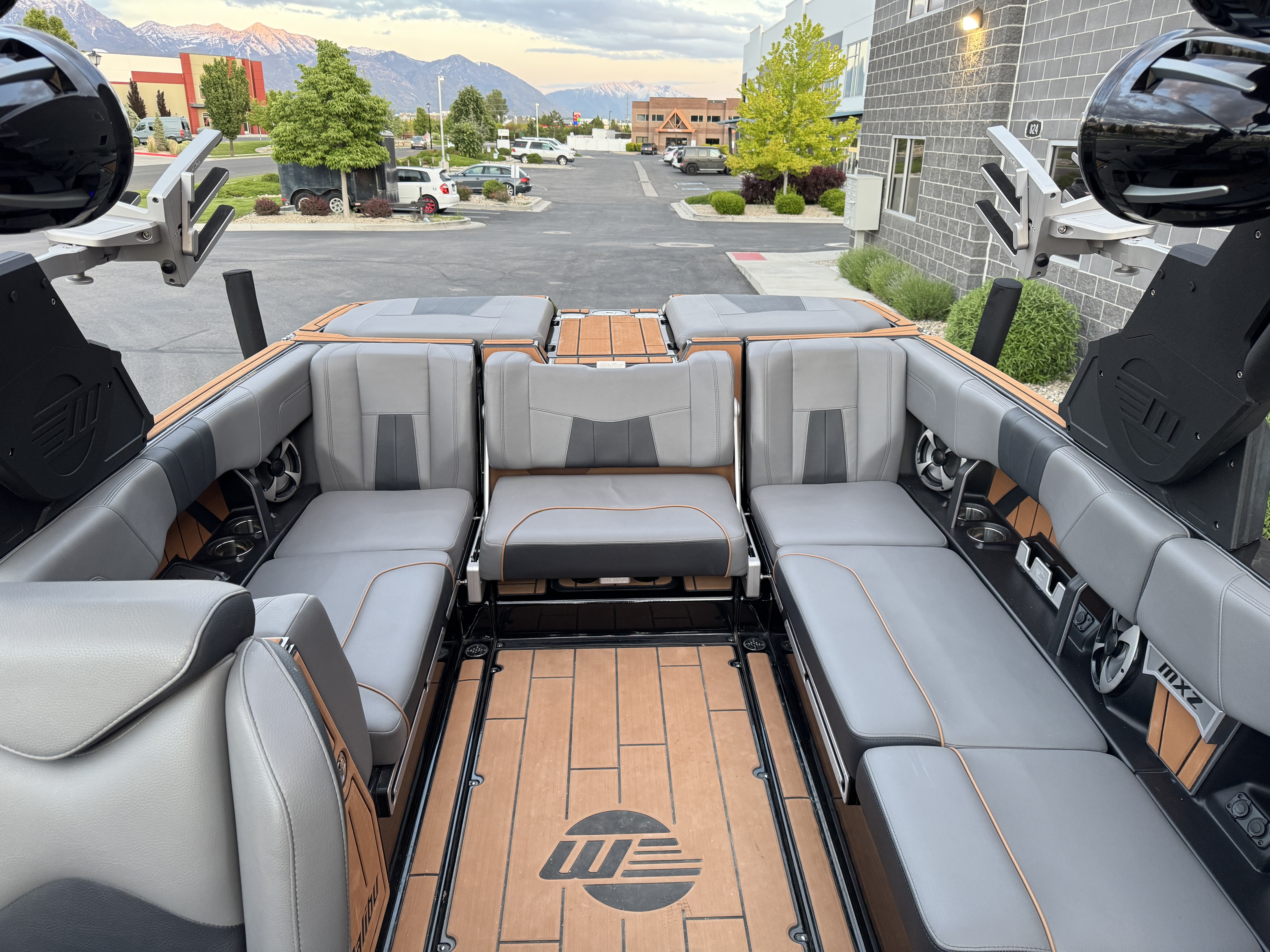 2021 Malibu 24 MXZ - Low hours/Loaded