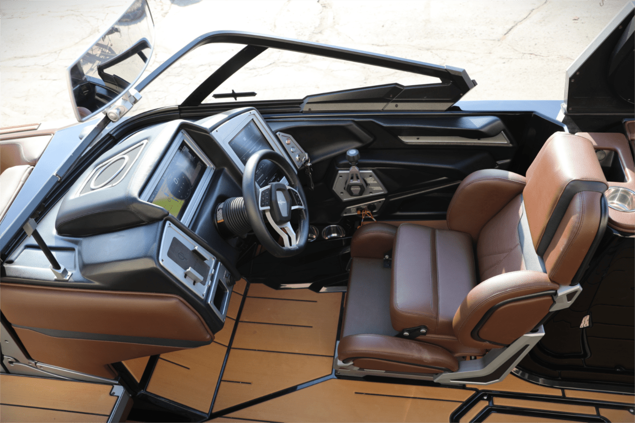 2023 Supra Boats SL 450 – New Arrival!!! – 29 Hours