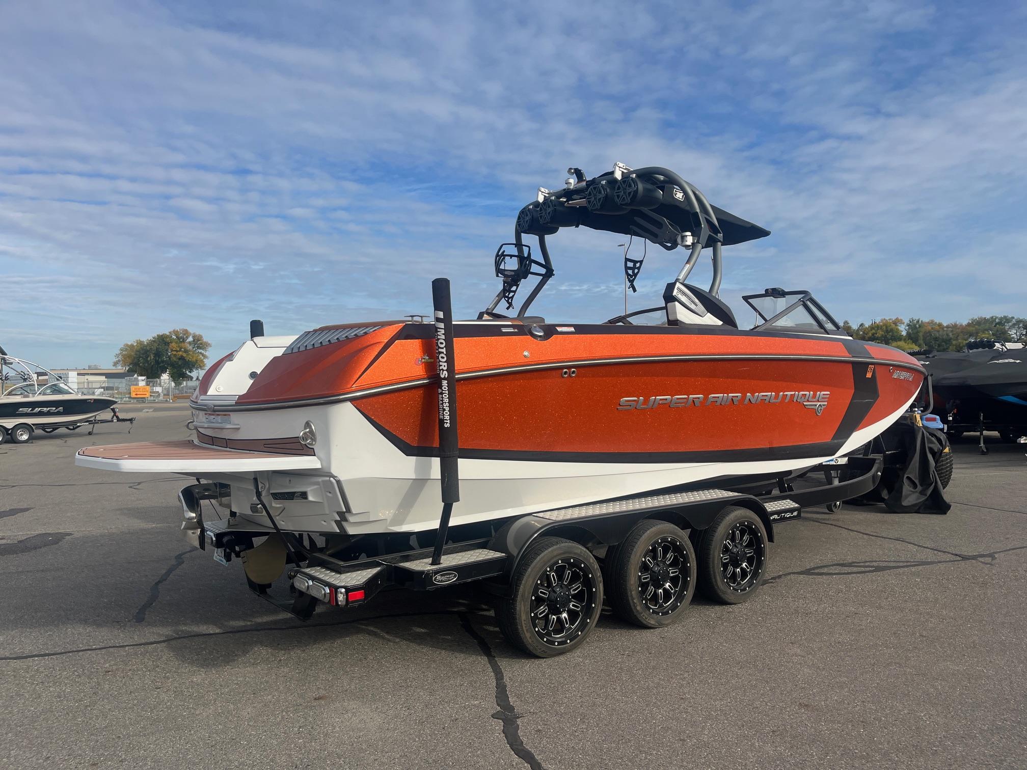 boat.Title