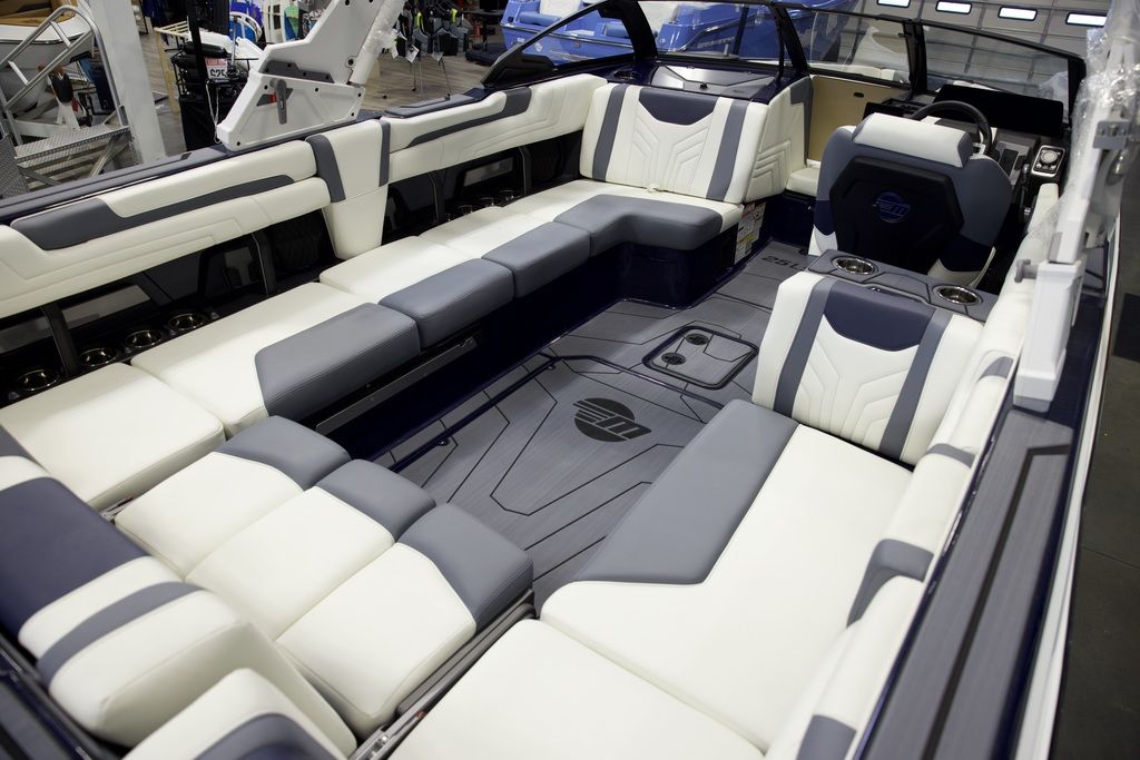 2025 Malibu Boats 25 LSV