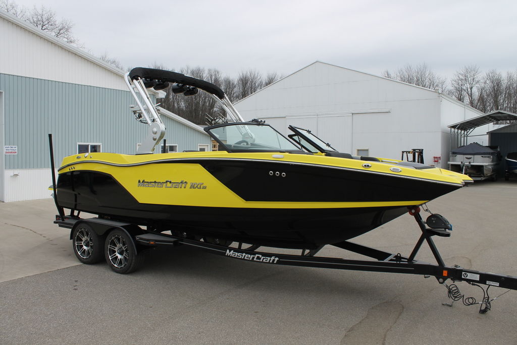 2018 MasterCraft NXT22