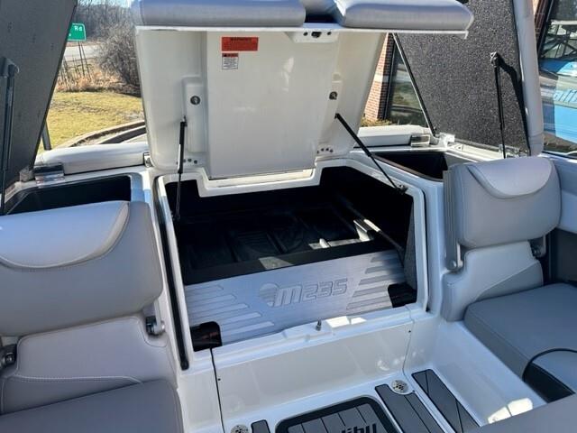 2017 Malibu M235 **Pending Deal**
