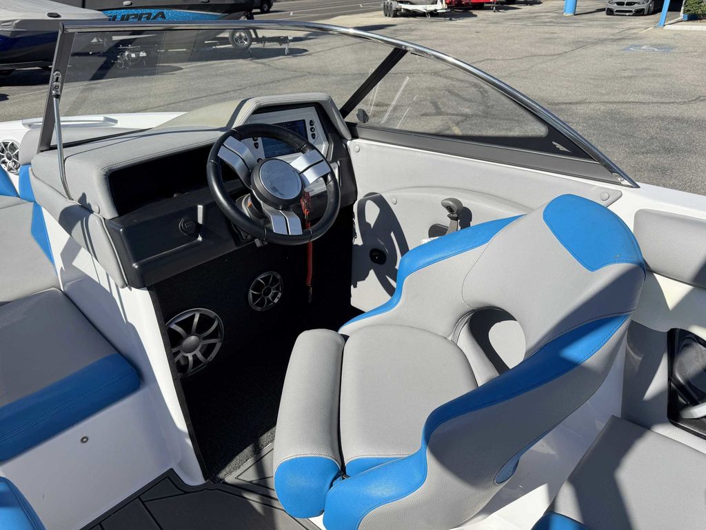 2019 Tige R21