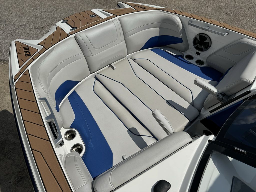 2018 malibu boats 22-MXZ