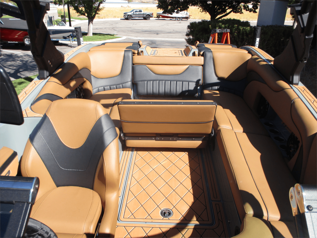 2025 MB SPORTS B52 23’ ALPHA